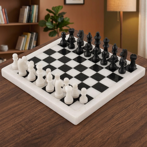 Jeu d'échecs artisanal en marbre, plateau personnalisé, design classique de luxe avec incrustations, sculpture sculptée, cadeau artisanal décoratif - Product Image 3
