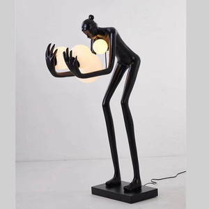 Postmoderne humanoïde lampadaire <span class=keywords><strong>Sculpture</strong></span> tenant boule modèle Art Designer hôtel hall salon lampadaire - Product Image 2