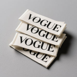 Etiqueta con logotipo 3D de alta densidad personalizada, etiqueta tejida con prensa de calor para planchar, para ropa, satén, dimensión, cuidado del cuello con diseño personalizado - Product Image 2