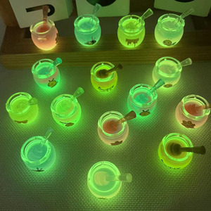 Promotion Spéciale : Accessoires en Résine Pot de Miel Lumineux, Breloques Animaux Miniatures en Résine, Ornements et Modèles en Résine pour Décoration - Product Image 2