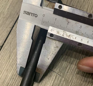 El tornillo 2314470 está en stock - Product Image 2