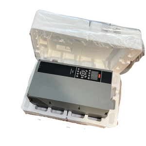 Convertidor de Frecuencia Original Nuevo 131N8884 FC-102P7K5T4E55H2XGC 7.5 KW / 10 Trifásico 380 - 480 VAC - Product Image 3