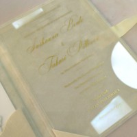 Folio d'invitation de mariage en velours champagne, carte d'invitation personnalisée en acrylique avec dorure à chaud, cartes RSVP gaufrées pour un mariage élégant