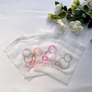 Sac à fermeture éclair coulissante givré réutilisable avec logo personnalisé, emballage plastique refermable pour vêtements, accessoires, articles de toilette avec trou - Product Image 4