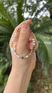 กำไลข้อมือผู้หญิงทำมือ ปรับขนาดได้ แฟชั่น กำไลหินคริสตัลแท้เพื่อสุขภาพ ประดับด้วยไข่มุก ไม่ลอก ไม่ดำ กันน้ำ - Product Image 5