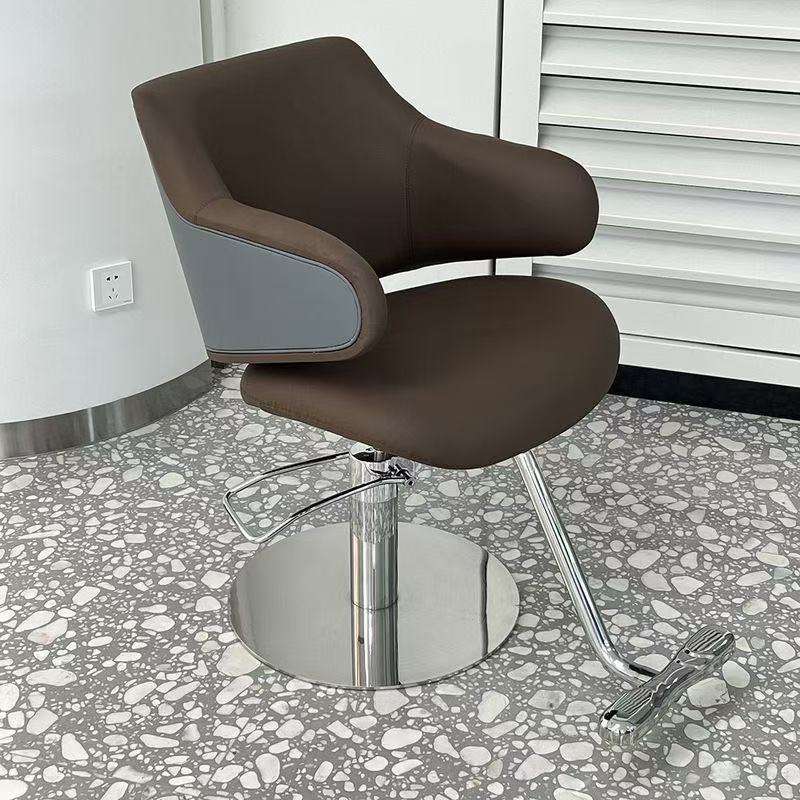 สีน้ำตาล