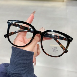 Montura de gafas ópticas retro Tr22267 para mujer y hombre, tamaño mediano, anti luz azul, unisex, montura redonda con lentes de PC - Product Image 3