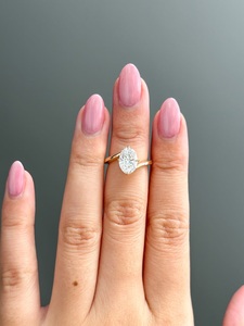 Bague de fiançailles ovale en diamant de laboratoire 1 carat en or 14 carats pour mariage, solitaire certifié, bijoux fins, diamants remplis, luxe - Product Image 3