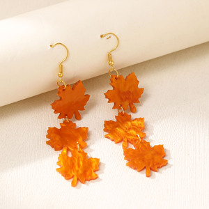 Orecchini pendenti da donna in acrilico con foglie di acero floreali, gioielli alla moda - Product Image 3