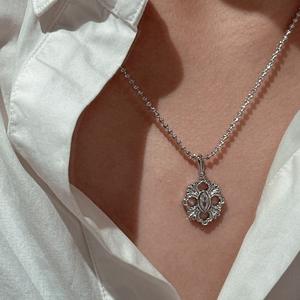 Colgante de Plata de Ley S925 con Patrón Retro, Estilo Europeo Americano Simple con Diamante, Amuleto Lateral de Moda - Product Image 2