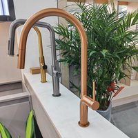 Robinet de cuisine monocommande en laiton massif doré brossé avec douchette extractible pour cuisine familiale, vente en gros