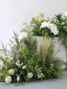 Aménagement paysager Décoration de mariage Plastique vert Faux fleurs Hortensia Plante artificielle Centres de table Roses blanches Rangées de fleurs