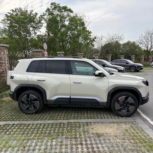 Auto Usado Leopard Titanium 3 Eléctrico SUV AWD Ultra 2025 501km Blanco Pintura Original - Product Image 2