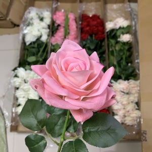 ورود صناعية K-0145 بملمس طبيعي - زهور اصطناعية تبدو حقيقية لديكور المنزل وتزيين طاولات حفلات الزفاف - Product Image 4