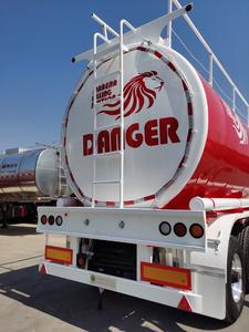 <span class=keywords><strong>Remorque</strong></span> citerne à carburant en acier au carbone 3 essieux 45 CBM pour longues distances (Suspension pneumatique et améliorations personnalisées) - Product Image 2