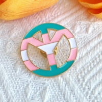 Broches Arc-en-ciel Prêtes à l'Expédition – Plusieurs Styles, Épingles Drapeau Arc-en-ciel, Badges de Revers Plaqués – Cadeau Idéal pour les Amoureux
