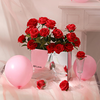 Großhandel Rote Künstliche Blumen Seidenrosen für Hochzeitsdekoration Valentinstag Party Künstliche Pflanzen-Dekorationen