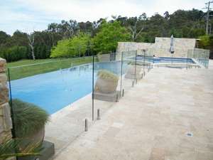 Garde-corps extérieur contemporain en verre avec clôture de <span class=keywords><strong>piscine</strong></span> élégante en alliage d'aluminium et barrières de sécurité pour les cours - Product Image 6