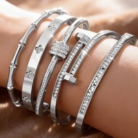 Grosir Pabrik Perhiasan Wanita Lapis Emas 18K Anti Air Anti Luntur Bahan Stainless Steel Berlian Berkilau Mewah Gaya Trendi