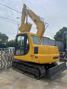 Excavatrice Komatsu PC60 PC56 d'occasion, petite taille, 6 tonnes, pièces d'origine, bon état, prête à travailler, faible nombre d'heures, à vendre - Product Image 2