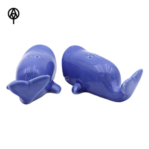 Vente en gros <span class=keywords><strong>de</strong></span> vaisselle <span class=keywords><strong>de</strong></span> cuisine sur le thème <span class=keywords><strong>de</strong></span> l'océan ensemble <span class=keywords><strong>de</strong></span> salière et poivrière en céramique <span class=keywords><strong>baleine</strong></span> bleue pour <span class=keywords><strong>la</strong></span> décoration intérieure côtière - Product Image 3