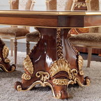 Ensemble de table à manger longue carrée dorée en bois massif sculpté à la main, style palais français de luxe, pour huit personnes