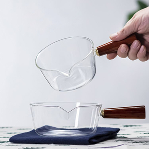 Hitzebeständige Borosilikatglas-Pfanne mit Holzgriff, Bambuskappe, Silikon-Dichtungsring, Geeignet für Gas und Induktion, 400ml/600ml Fassungsvermögen - Product Image 1