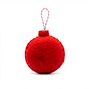 Adorno Navideño Tradicional Hecho a Mano, Ecológico, de Fieltro Rojo, con Flor de Poinsettia Blanca y Hojas Verdes, para Colgar en la Pared, Interior - Product Image 3