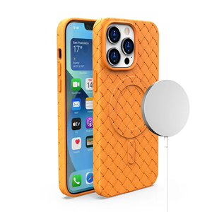 Venta al por mayor de lujo magnético suave TPU funda de teléfono para Iphone 15 14 13 <span class=keywords><strong>12</strong></span> Pro Max magnético TPU funda con cámara de protección - Product Image 1
