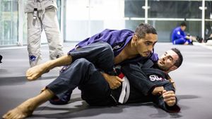 Kimono <span class=keywords><strong>de</strong></span> Jiu Jitsu con Logotipo Personalizado al por Mayor <span class=keywords><strong>de</strong></span> Fábrica, Uniforme <span class=keywords><strong>de</strong></span> Jiu Jitsu para Niños y Adultos, Ropa <span class=keywords><strong>de</strong></span> <span class=keywords><strong>Artes</strong></span> <span class=keywords><strong>Marciales</strong></span> para Entrenamiento y Competición - Product Image 5