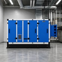 Unité de traitement d'air modulaire dans une salle d'usine industrielle fournissant une ventilation CVC commerciale et un contrôle du climat intérieur