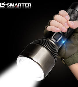 Lampe de travail étanche rechargeable 100 000 lumens, lanterne EDC, lampe torche tactique rechargeable, lampe de poche LED pour le camping et la randonnée - Product Image 3