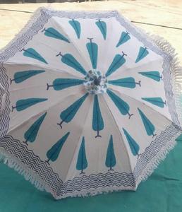 Parapluie imprimé à la main par des designers, très demandé, avec système d'ouverture manuel et tissu anti-UV, pour la vente au détail et l'exportation. - Product Image 3