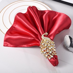 Anelli Portatovaglioli Personalizzati a Forma di Pavone - Strass Scintillanti per Matrimoni/Feste/Hotel - Product Image 3