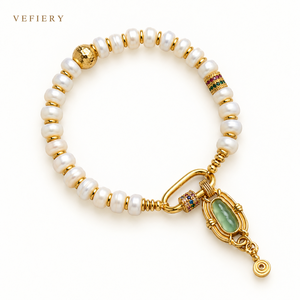 Pulsera Elástica de Perlas Naturales y Jade con Dijes Decorativos en Tono Plateado para Mujer, Venta al Por Mayor de Joyería - Product Image 1