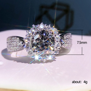 Anello nuziale scintillante stellato per donna, elegante gioiello da dito alla moda - Product Image 5