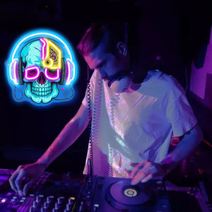 سماعات رأس رائعة بتصميم جمجمة نيون للمنزل ومراكز التسوق والنوادي الليلية وقاعات الكاريوكي والفنادق والمكاتب وديكورات الشركات - Product Image 4