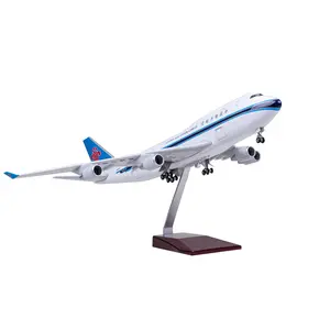 Carguero Boeing 747 Airplane Model