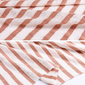 Tissu rayé 2*1 en <span class=keywords><strong>jersey</strong></span> tricoté pour vêtements, 60% <span class=keywords><strong>lin</strong></span>, 40% rayonne, doux et naturel, pour robe femme, protection UV, vêtements <span class=keywords><strong>de</strong></span> détente, t-shirt - Product Image 4