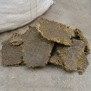 Gâteau de moutarde pour l'alimentation du bétail, gâteau d'huile de moutarde de qualité alimentaire pour l'alimentation animale, gâteau de graines de moutarde, fournisseur en gros - Product Image 1