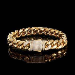 Vente en gros tendance Hip Hop glacé Fermoir Cz <span class=keywords><strong>gourmette</strong></span> Bracelet pour <span class=keywords><strong>homme</strong></span> en acier inoxydable plaqué <span class=keywords><strong>or</strong></span> 18 ct Bracelet à maillons cubains pour <span class=keywords><strong>homme</strong></span> Cadeau - Product Image 2