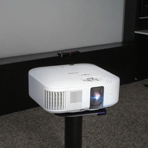 CH-TZ2800 CH-TZ2800โปรเจคเตอร์เลเซอร์ PRO-UHD 4K Epso 3000LM CH-TZ2800พร้อม HDR10สำหรับใช้ในบ้านและเล่นเกมโปรเจคเตอร์เลเซอร์4K เลเซอร์ PR - Product Image 6
