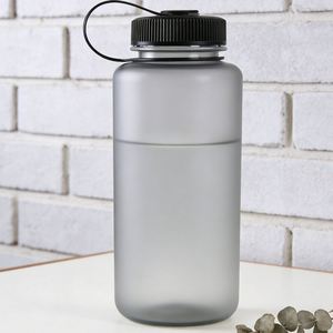 Botella de Agua Deportiva Ecológica de Boca Ancha con Tapa y Pajita, 1000 ml, 32 oz, Resistente al Calor, Diseño Moderno, OEM/ODM - Product Image 3