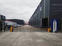 Automatische Schranke BS-DZ138 RFID-Karten-Zugangskontrolle Schrankenanlage mit Bürstenlosem Motor Metallkonstruktion 2-Wege-Betrieb