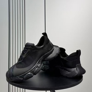 รองเท้ากีฬาผู้ชายแบบตาข่าย รุ่นใหม่ ฤดูใบไม้ผลิ 2025 ระบายอากาศได้ดี เพิ่มความสูง ใช้งานได้หลากหลาย สวมใส่สบายและลำลอง - Product Image 4