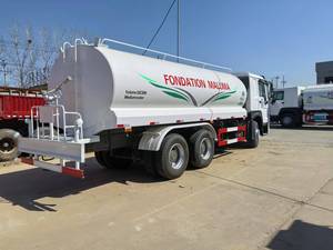 Camion arroseur de roue d'entraînement du moteur 4x2 de HOWO MC07 capacité de 34-48 mètres carrés pour le verdissement municipal et la suppression de la poussière - Product Image 3
