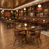 Ensemble de mobilier de restaurant Ron Group Factory Direct : table ronde en bois, banquette en cuir capitonné à dossier haut, chaise en bois pour café