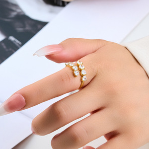 Heart-Shaped <b>Crystal</b> <b>Ring</b> Adjustable Open Design Claw Setting Everyday Wear Jewelry - Product Image 2