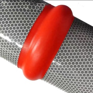 4パック 45インチ トラフィックコーン セーフティバリア デリニエーターポストコーン 10インチ反射バンド付き、11ポンド 八角形ゴムベース トラフィック - Product Image 5