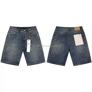 Shorts en jean pour hommes, denim déchiré, style vintage, coupe ample, délavage acide, ourlet brut, design entièrement orné de strass, été, hip-hop - Product Image 1